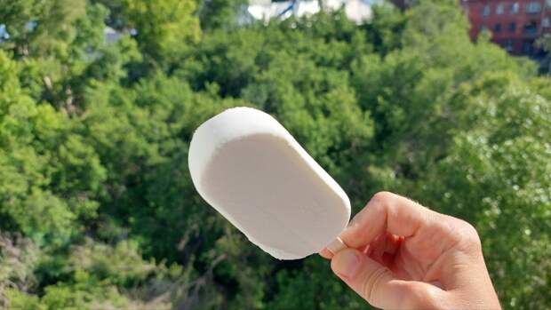 Педиатр развеяла главный миф об опасности мороженого на жаре