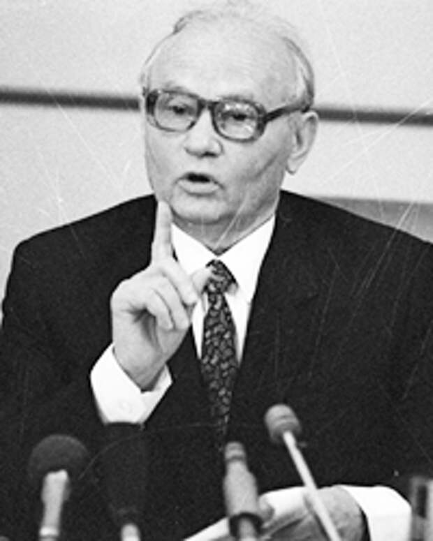 Как агент Запада разрушил СССР - один из, но не один...