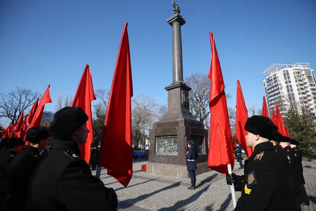 В России объяснили страх Зеленского перед 23 Февраля