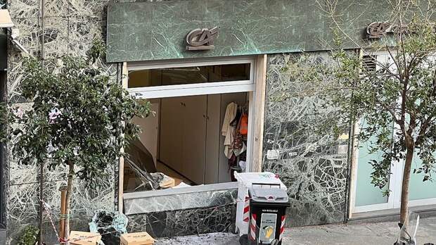 Giornale d'Italia: грабители, взявшие заложников в банке в Неаполе, скрылись