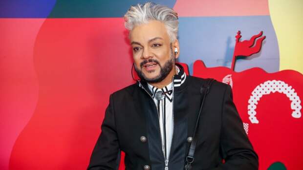 Киркоров подарил молдавской участнице Евровидения королевские туфли с тысячами кристаллов