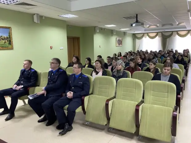 Сегодня в Бобруйском межрайонном отделе следственного комитета Республики Беларусь состоялось профориентационное мероприятие...
