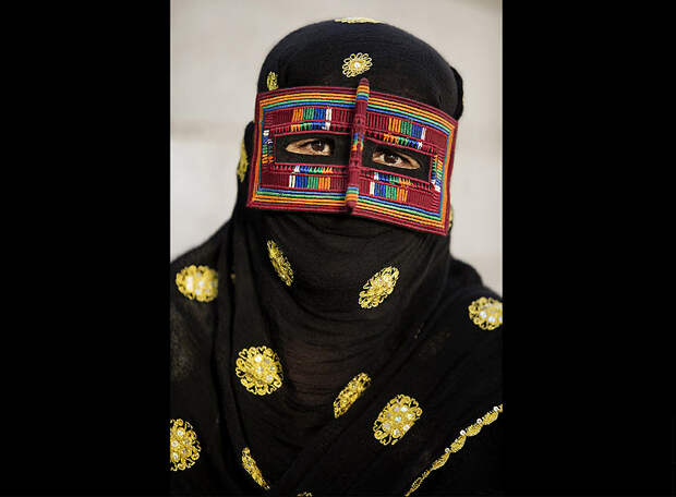 Фотография: Традиционные маски у иранских женщин №6 - BigPicture.ru