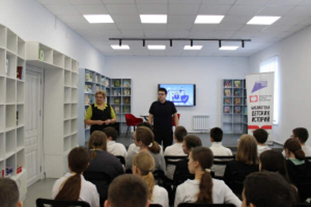 В Самарской области полицейские совместно с общественниками продолжают проводить мероприятия по профилактике кибермошенничества