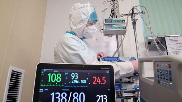 Мишустин поручил выделить 25 млрд руб на помощь больным COVID-19