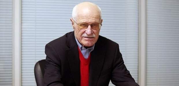 Карел Кохер: "Вы будете шокированы, но думаю - это подготовка к войне..."