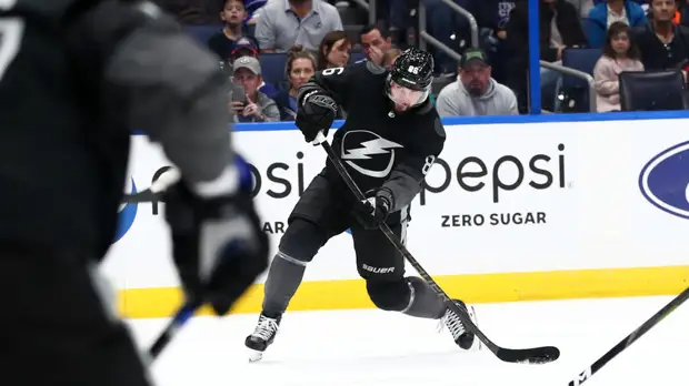 Два очка Кучерова помогли «Тампе» обыграть «Калгари» в НХЛ