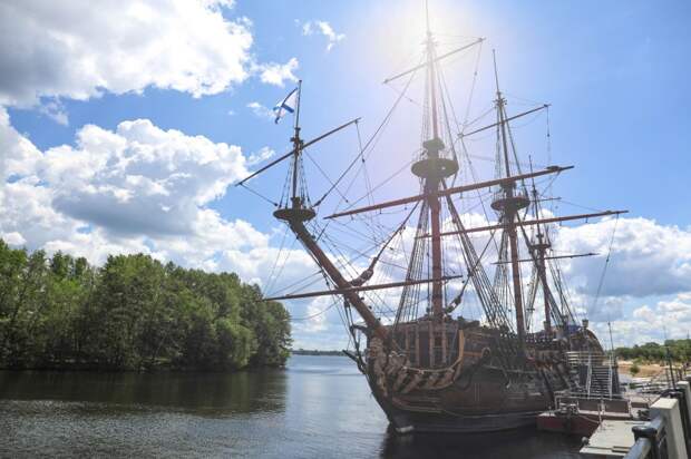 Мэр Воронежа предложил горожанам поделиться идеями, чем дополнить Петровскую набережную Мэр Воронежа предложил горожанам поделиться идеями, чем дополнить Петровскую набережную