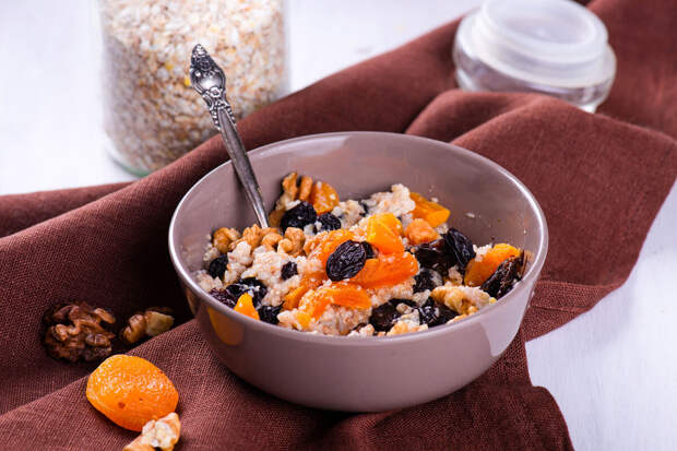 Врач Гилюк: причина вздутия и дискомфорта в пост — кардинальная смена рациона