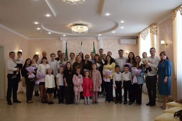 Нурлатта «Гаилә учагы» яшь гаилә клубы ачылды