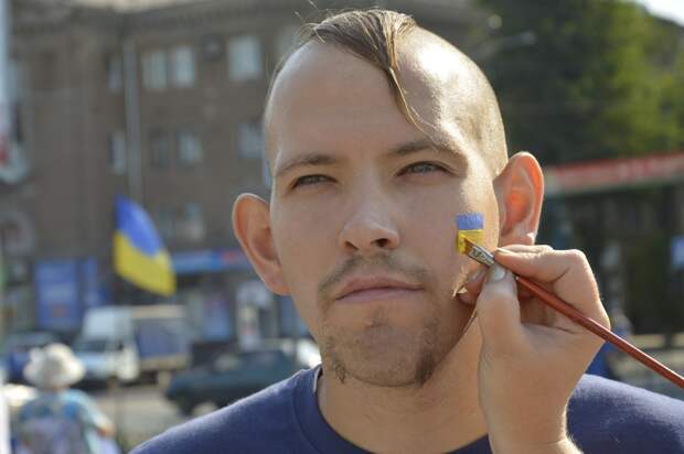 Украинцы уже давно забыли, за что воюют – экс-депутат Рады