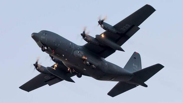 Американский самолет C-130 Hercules успешно испытал систему захвата дрона Gremlin