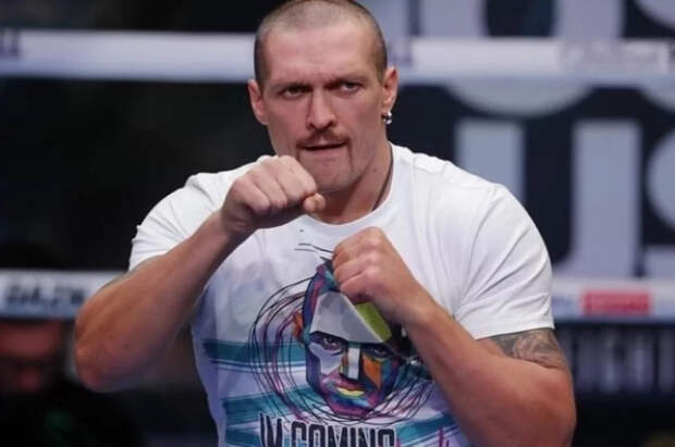 Боксер Усик потребовал миллиард долларов от Фьюри за бой