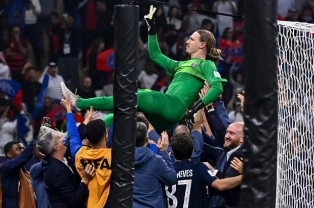 Le Parisien: «ПСЖ» обязан шестым титулом российскому голкиперу Сафонову