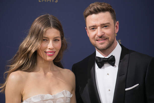 Актриса Бил хочет развестись с Тимберлейком, так как он не помогает с детьми