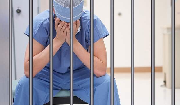 Сколько стоит жизнь? Российских медиков обязали платить за врачебные ошибки