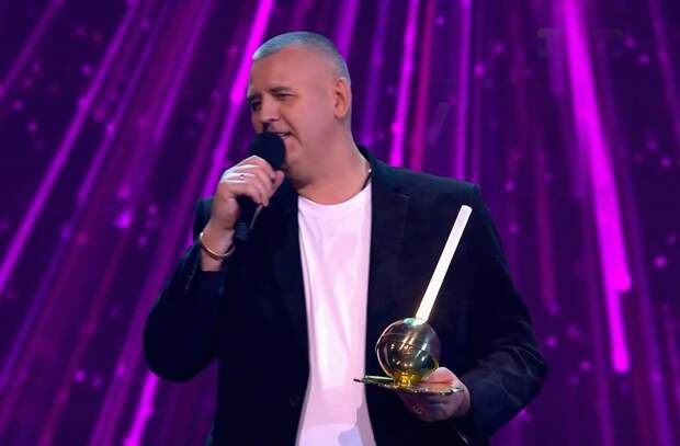 Победитель шоу «Конфетка» рассказал, как из грузчика он стал певцом