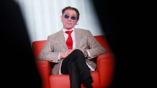 «Один дом оказался пуст»: 61-летний Григорий Лепс продает особняки после развода за 550 миллионов