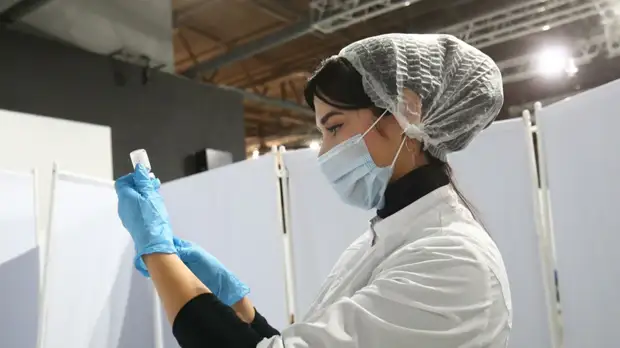 Голикова рекомендовала повторно вакцинироваться от COVID-19 раз в полгода