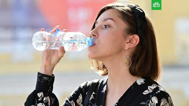 На семи вокзалах Москвы из-за жары будут бесплатно раздавать воду