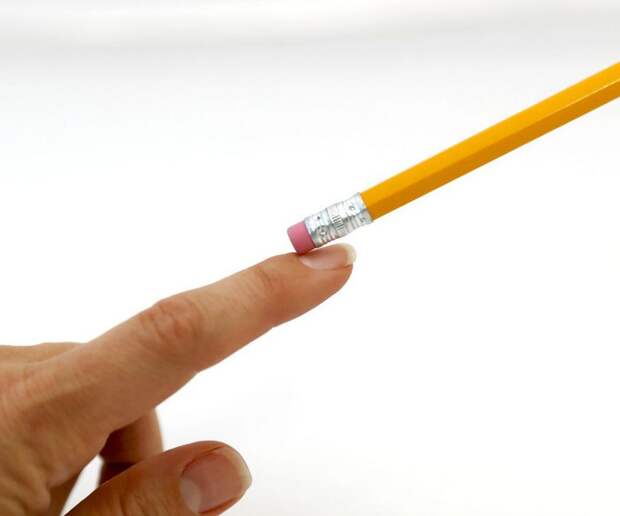 Привет из школы: 11 «взрослых» способов использовать карандаш не по назначению