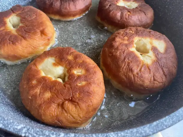 Обещанный рецепт моих беляшей. Не сохнут и не черствеют, а начинка сочная и нежная