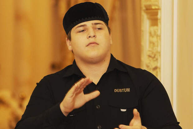 СМИ: в Грозном в аварию попал Адам Кадыров