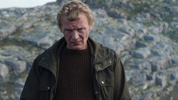 Актера Серебрякова госпитализировали из-за злоупотребления сигаретами