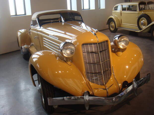 Испанский музей ретро-автомобилей. Изображение № 15.