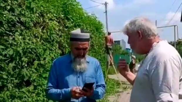 Русский сосед в глаза сказал правду гостю из Таджикистана: "Вас пустили добрые, чтобы вы могли выжить!"