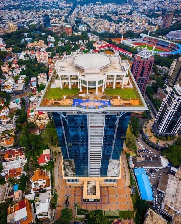 Особняк миллиардера Виджая Малли на вершине небоскреба в Бангалоре, Индия