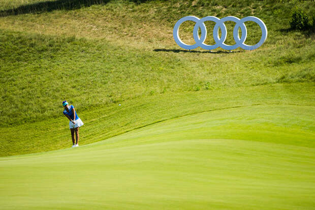 Audi e-tron golf weekend