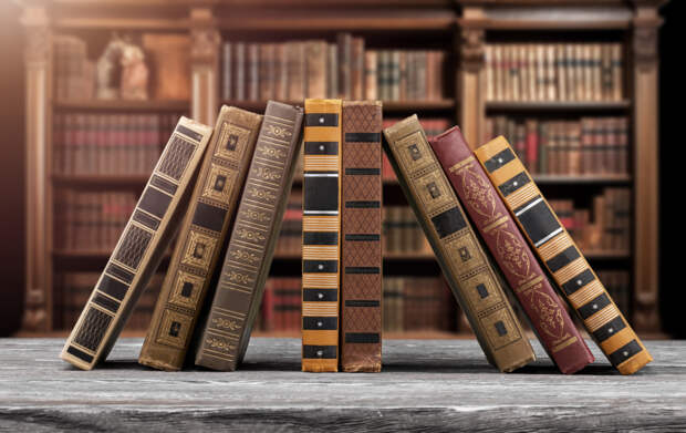 "Станут сладким запретным плодом": Заслуженный учитель предупредил насчёт маркировки книг с упоминанием наркотиков