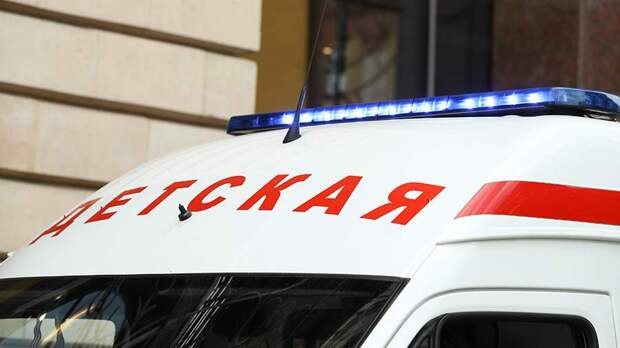 В Москве прохожий спас тонущего ребенка из пруда