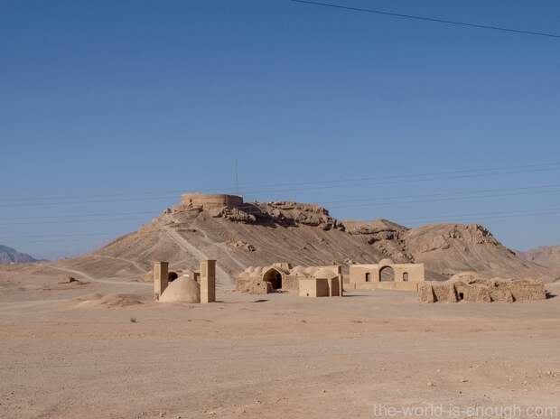 У подножия башен молчания, Йезд У подножия башен молчания, Йезд
