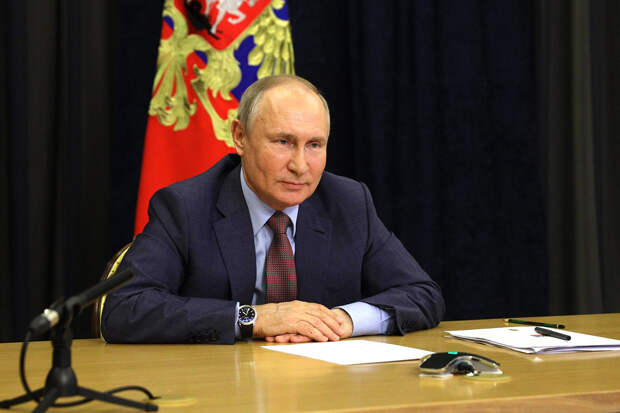 Путин запретил участвовать в выборах причастным к экстремизму