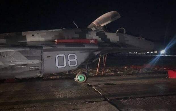 Капитан ВСУ на автомобиле протаранил МиГ-29