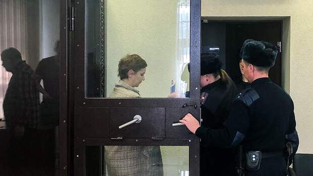 Суд в Пензе приговорил актрису Искандер к 6,5 годам колонии по делу о наркотиках