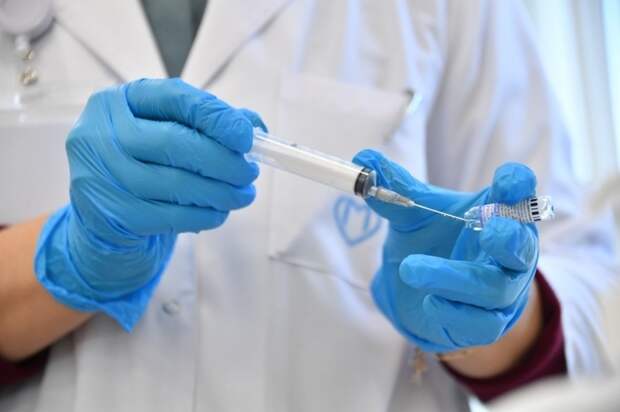 В Госдуме допустили изменение сроков ревакцинации из-за новых штаммов коронавируса