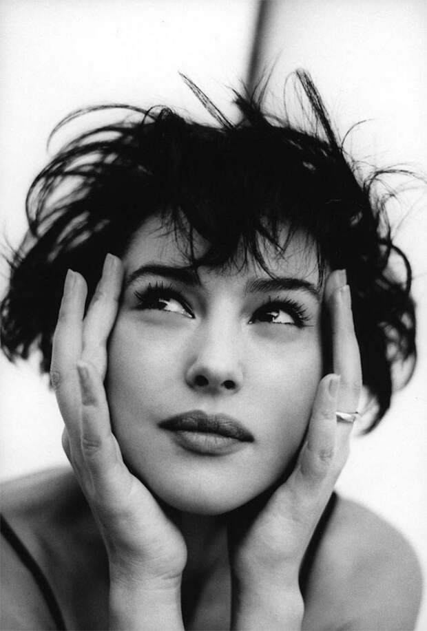 beautifulneverseenmonicabellucci-1-900x1332