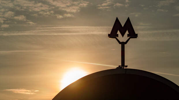 На кофе деньги есть, а на проезд нет? Безбилетник в метро плеснул кипяток девушке в лицо