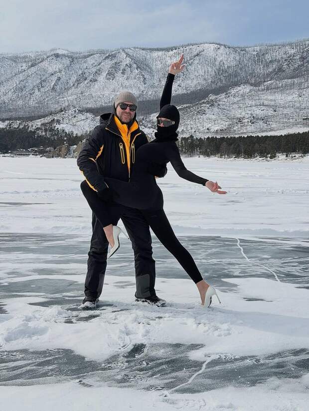 Полина Диброва снялась на льду Байкала на шпильках вслед за Оксаной Фёдоровой