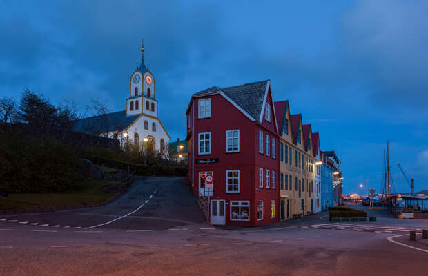Фото достопримечательностей Стран Скандинавии: Столицу Фарерских островов город Торсхавн местные жители называют Торшавном.