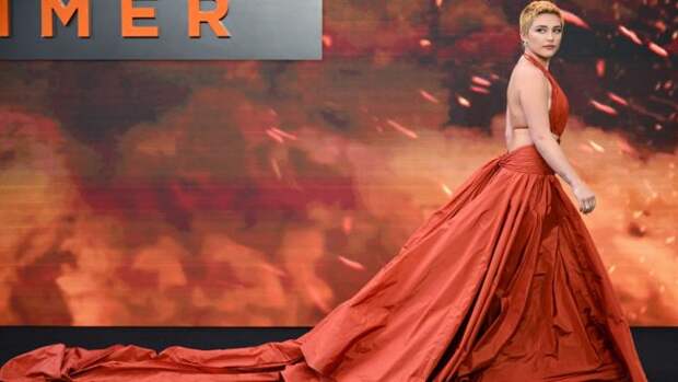 florence pugh at the oppenheimer premier
