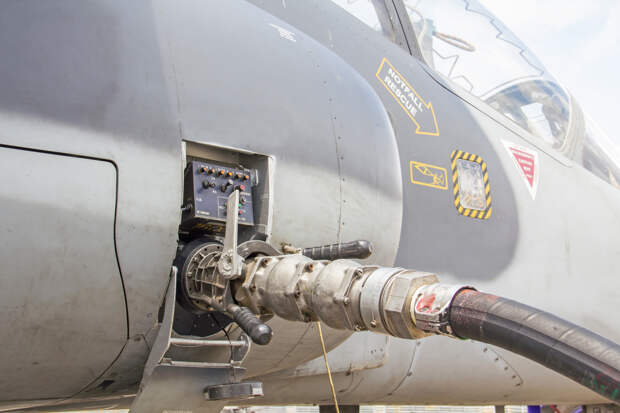 Еврокомиссия отвергает возвращение к закупкам российского авиатоплива