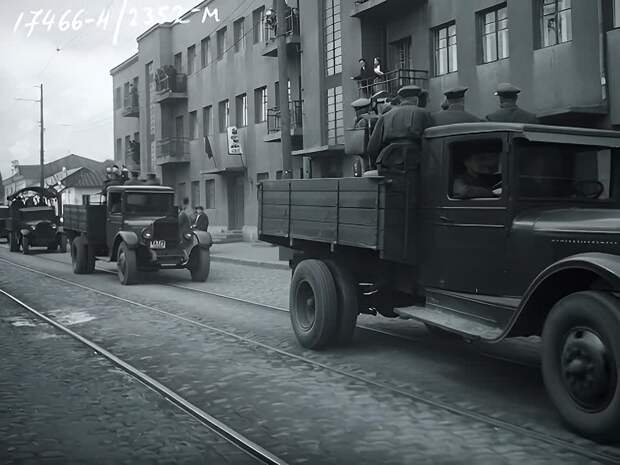 Сталино. Улица Постышева. 1939 год. https://t.me/webmoney_dn/311354Video: Видео от Донецкая группа новостей|Донецк.ДНР