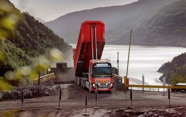 Volvo тестирует беспилотные самосвалы