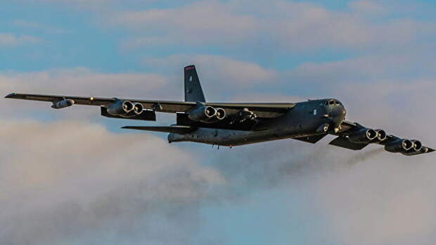 Американский самолет B-52 Американский самолет B-52
