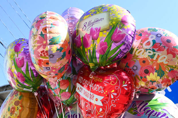 Кто придумал сделать 8 Марта выходным и какие ещё праздники посвящены женщинам: рубрика интересных фактов