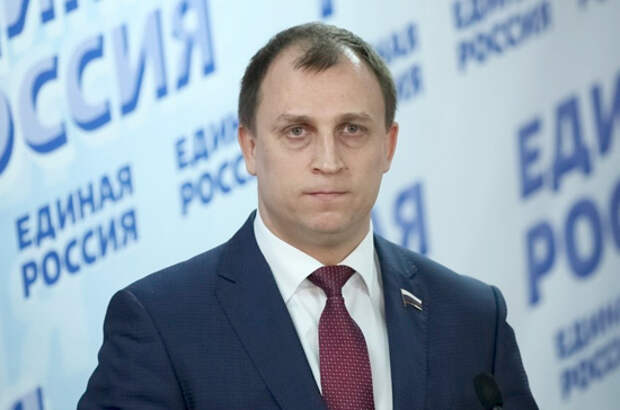 Россиянам запретят работать по совместительству Россиянам запретят работать по совместительству
